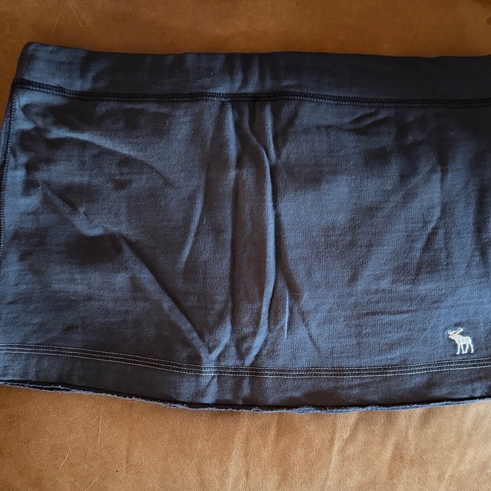 Abercrombie sweat skort with pockets. Blue with red/white accents. Really Cute! - Picture 4 of 5